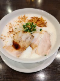 黒マー油豚塩ラーメン　長岡　麺縁ジョウモン　麺人　麺狂い　麺紀行