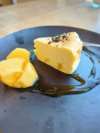 サツマイモのチーズケーキを喰らうの巻　燕市　工場レストランVINTAGE　HALL　SWEETS男子のスイーツ日記