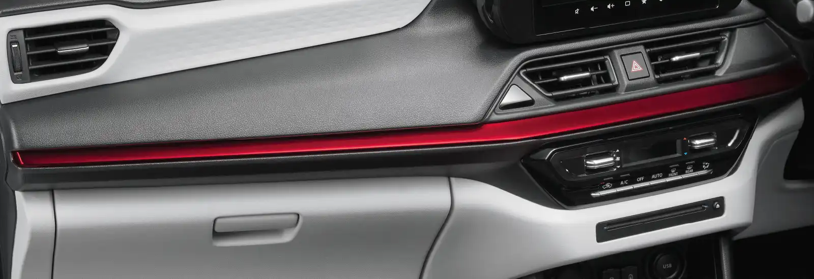 インパネガーニッシュ