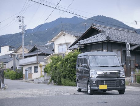 街中を走るエブリイワゴン