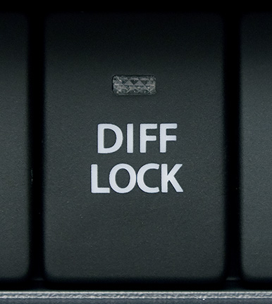デフロック（DIFF LOCK）スイッチ