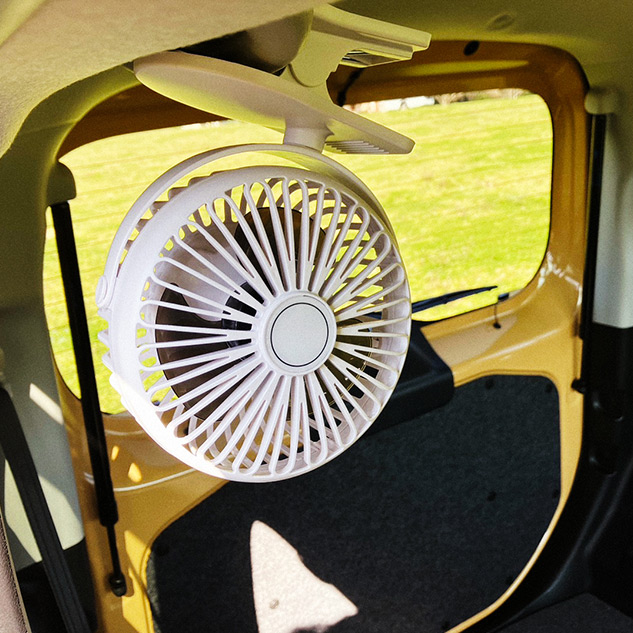 暑さ対策:クリップ式扇風機