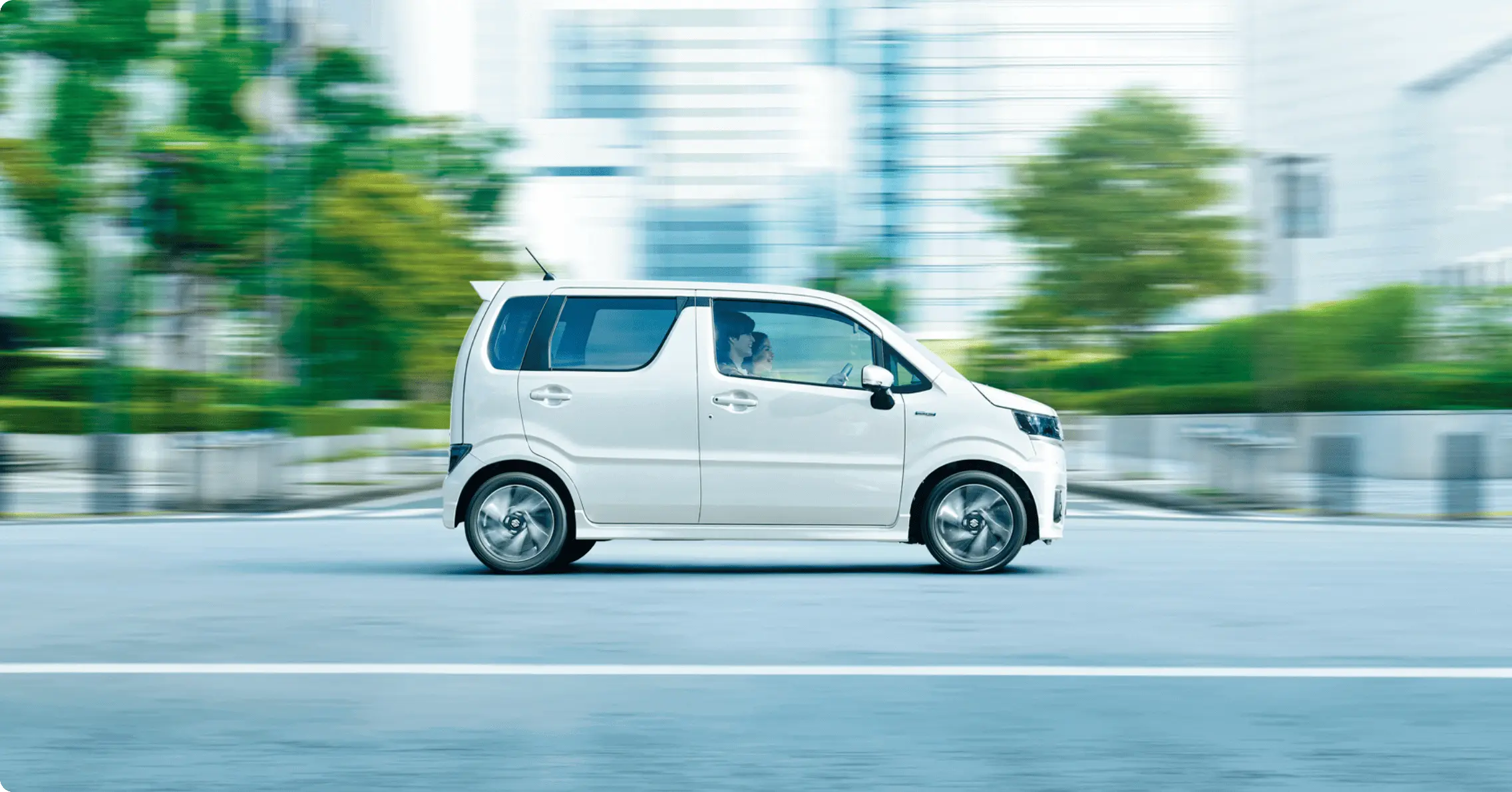 Photo：HYBRID ZX 2WD 全方位モニター用カメラパッケージ・スズキコネクト対応通信機装着車ボディーカラーはピュアホワイトパール（ZVR）