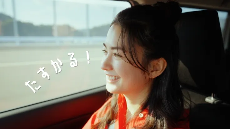 発信お知らせ機能（信号切り替わり）篇例えば、信号が青に変わったことに気づかなくても、新しいワゴンRが、信号の切り替わりをお知らせ。 ドライバーのうっかりをサポートします。乗る人の毎日を想い、安心を届ける。スズキの予防安全技術。