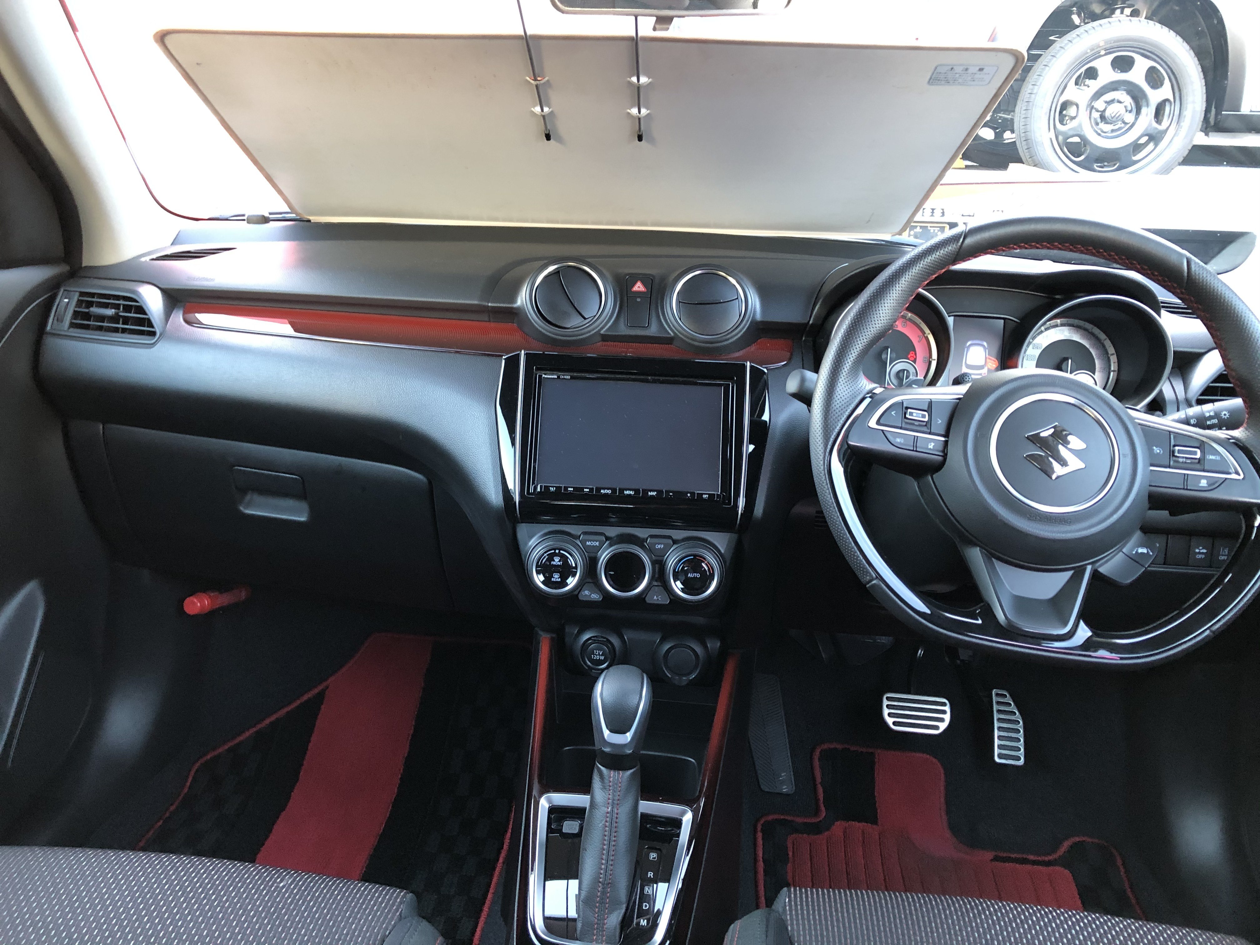 中古車のご案内 スイフトスポーツ スタッフによるクルマ紹介 お店ブログ 株式会社スズキ販売西兵庫 スズキアリーナ西兵庫