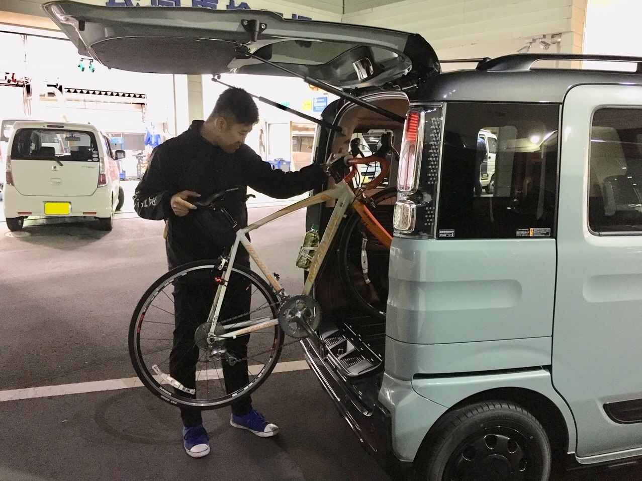 株式会社スズキ自販静岡 スズキアリーナ静岡西