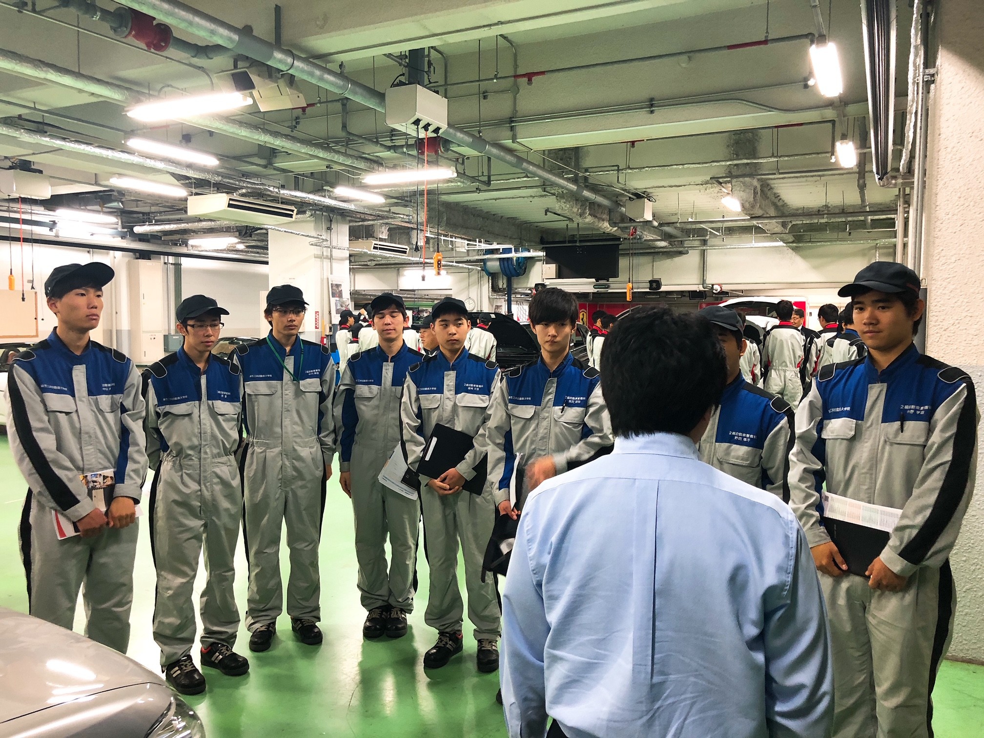 麻生工科自動車大学校様で技術講習会を行いました 採用情報トピックス 採用情報 株式会社スズキ自販長崎