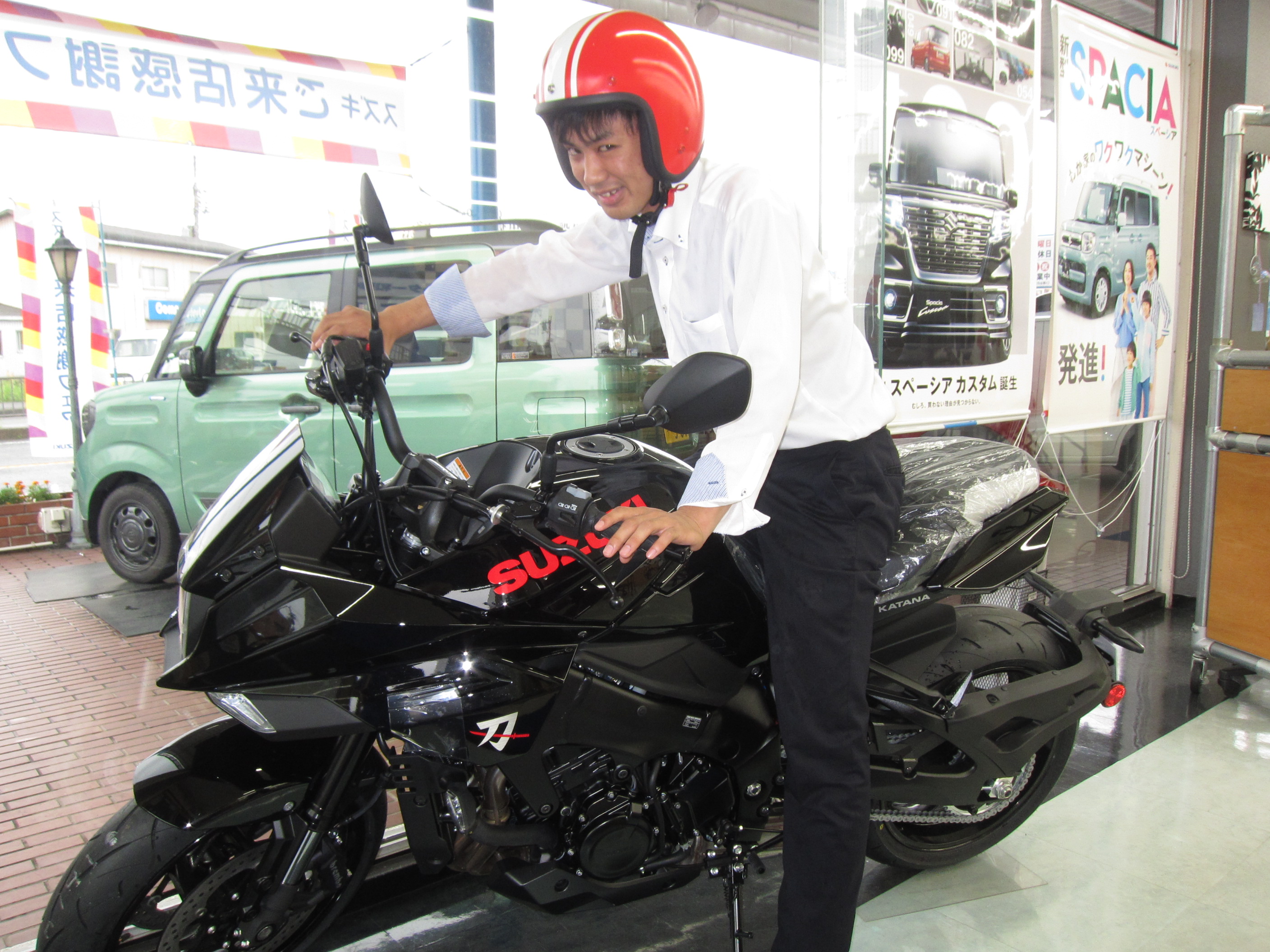 新型katana展示車入荷 新車情報 お店ブログ 株式会社スズキモーター和歌山 スズキアリーナ狐島