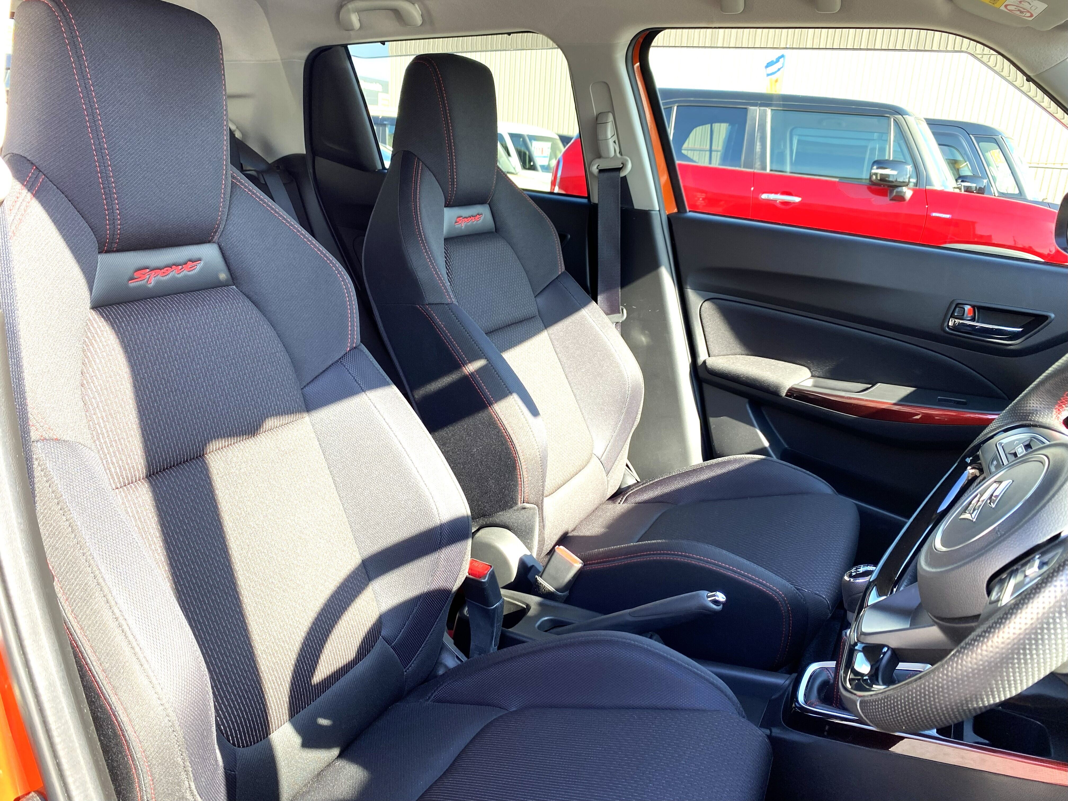 スイフトシート廻り