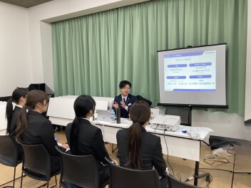 250116 金城大学短期大学部　模擬企業ガイダンス参加