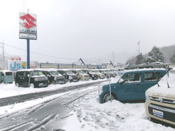 ★　雪が降りました！！　★