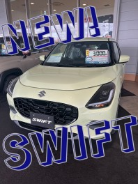 本日より新型SWIFT展示中です!!