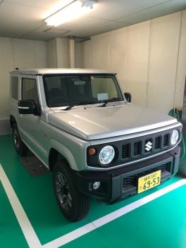 新型ジムニー大盛況です。