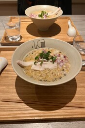 ラーメンは鶏白湯しか勝たん