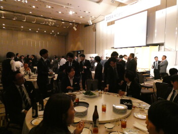 社員大会第２部の様子(*'▽')