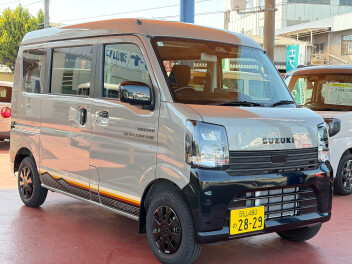 新型エブリイJリミテッド試乗車が入ってきました☆