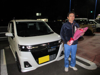 新車ワゴンＲカスタムご納車です！！