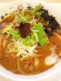 スパイシーな濃厚カレー白湯ラーメン　～長岡　麺や一晃亭　～