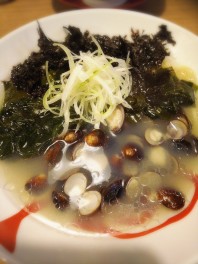 一周年記念メニュー　サイフォンで作る大量シジミと貝出汁ラーメン～らーめん　おこじょ　～