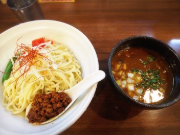 春の濃厚カレーつけめん