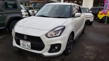 新型スイフトスポーツの試乗車が入庫しました！（６AT）