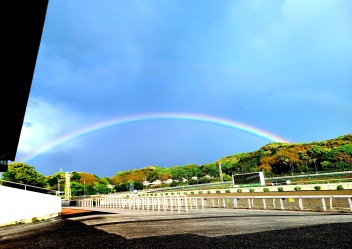 昨日の虹と今日の空