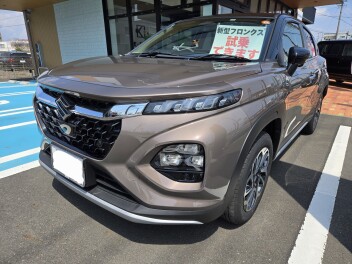 フロンクス【４WD】の試乗車入庫しました