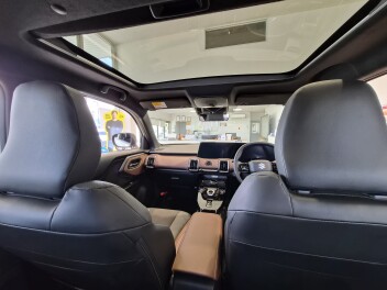 eビターラのガラスルーフをご紹介