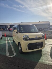 人気のシフォンアイボリーメタリック！　スマイル納車おめでとうございます。