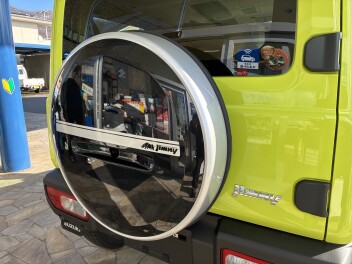 新モデルのジムニースペアタイヤカバー♪♪