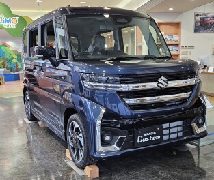 スペーシアカスタムを展示中です！