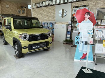 新型ハスラーをショールーム内に展示しました♪♪