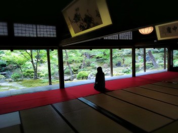 鬼滅の刃　産屋敷家　藤の花