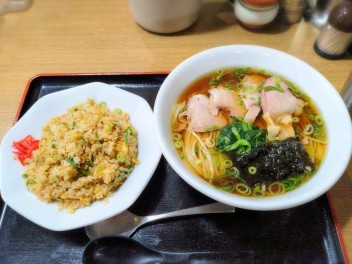 リニューアルオープン　生姜ラーメン　＆　半チャーハン　ラーメンおこじょ　麺人　麺狂い　麺紀行