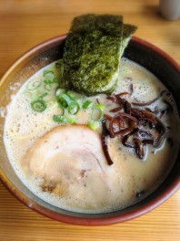 スープまで飲める豚骨ラーメン　十日町　天池家　麺人　麺狂い　麺紀行