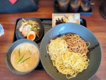 コマチコラボ　三種の麺の鯛白湯つけそば　小千谷　麺やようか　麺人　麺狂い　麺紀行