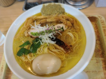 ４奏塩そば　長岡　鶏蕎麦かかし　期間限定メニュー　麵人　麵狂い　麺紀行