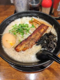 給油はこちらで！　背脂しおらーめん　越路　らーめん家りりん　麺人　麺狂い　麺紀行