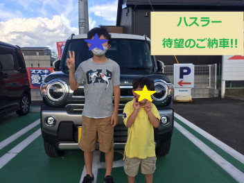 嬉しすぎてお車の前で記念撮影！！