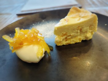 カフェラテと柚子のチーズケーキを喰らうの巻　燕市　VINTAGE　HALL　Cafe男子のカフェタイム　