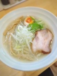 新店開拓　らーめんだんだん　塩ラーメンしか勝たん　燕市　麵人　麵狂い　麵紀行