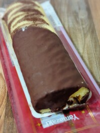 ロールちゃん新シリーズ　チョコクリーム＆ミルククリーム　Sweets男子のスイーツ巡り