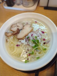 鶏塩背油ラーメン　餃子半ライスしか勝たん　燕市　麵豪　織蔵　麵人　麵狂い　麵紀行　啜郎の麵スタグラム