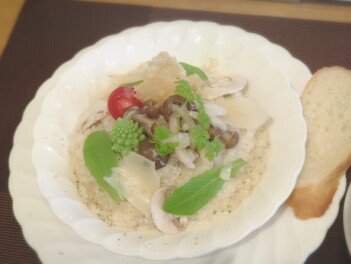 燦々鶏としめじのチーズリゾットしか勝たん　小千谷　Cafe　カルチョフィ　Gourmet男子のグル巡り