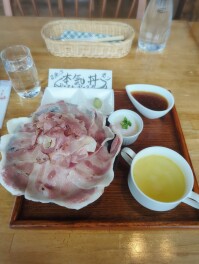炙りローストポーク丼しか勝たん　六日町　葡萄の花　Donburi男子の全米が泣いた日