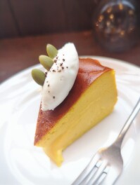 パンプキンバスクチーズケーキを喰らうの巻　燕市　KIDORI　Cafe　Sweets男子のスイーツ巡り