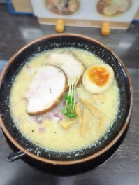 豚ポタラーメンを喰らうの巻　長岡　らーめん三昇　麺人　麵狂い　麵紀行　啜郎の麵スタグラム　