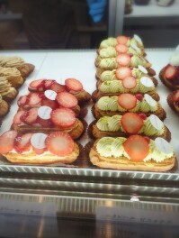 エクレアを喰らうの巻　長岡　花と菓子　flag Sweets男子のスイーツ巡り