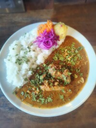 KIDORIのスパイスチキンカレーを喰らうの巻　加茂市　KIDORI　Cafe　Gourmet男子のグル巡り