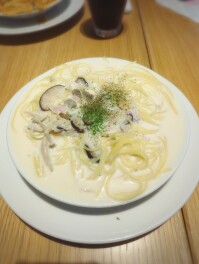 キノコのクリームスパゲッティを喰らうの巻　長岡　喜多町　ホームズパスタ　Gourmet男子のグル巡り
